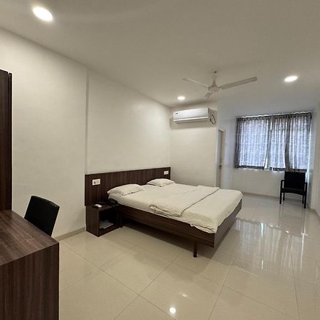 Hotel New Samrat アウランガーバード エクステリア 写真