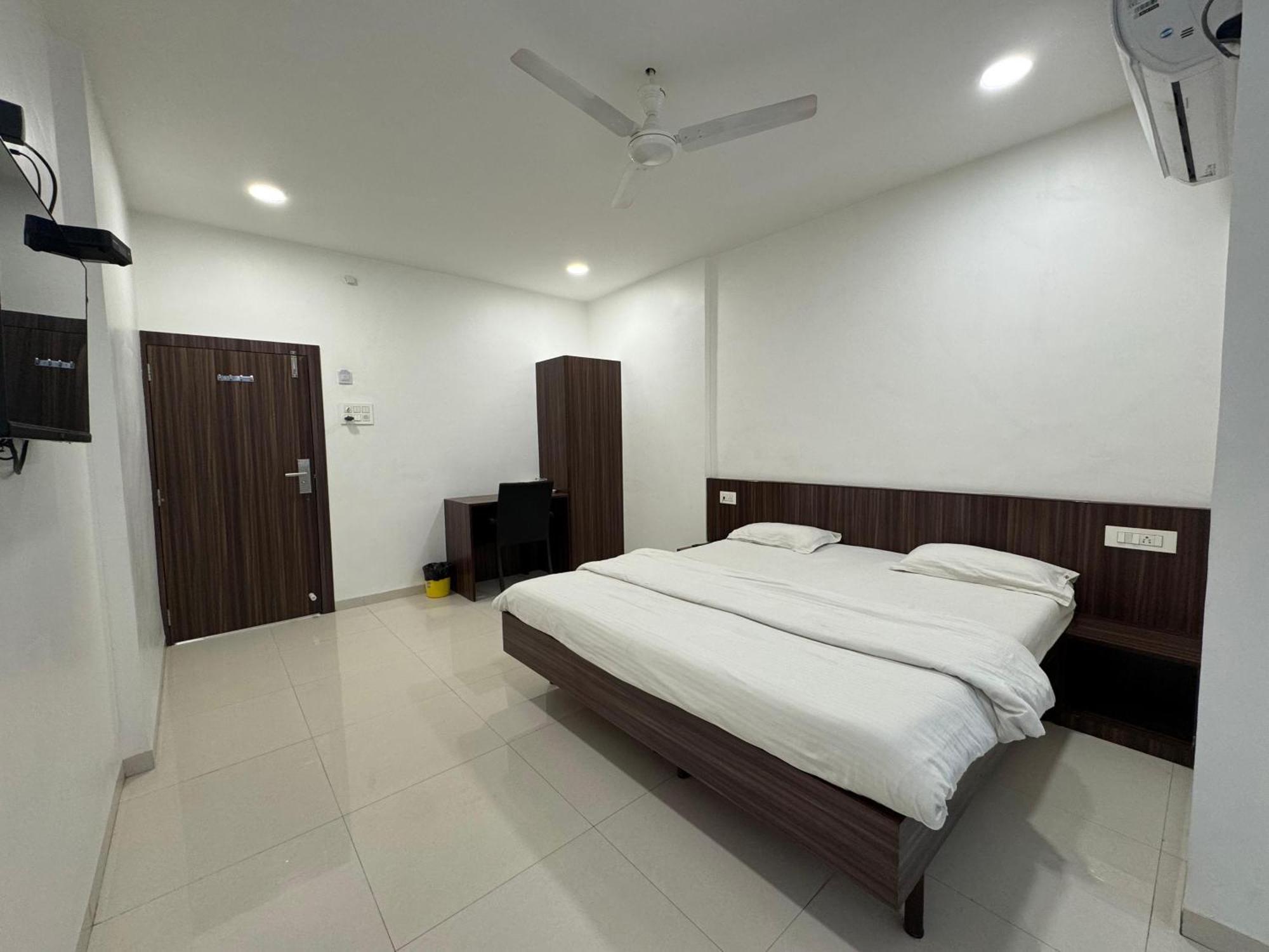 Hotel New Samrat アウランガーバード エクステリア 写真