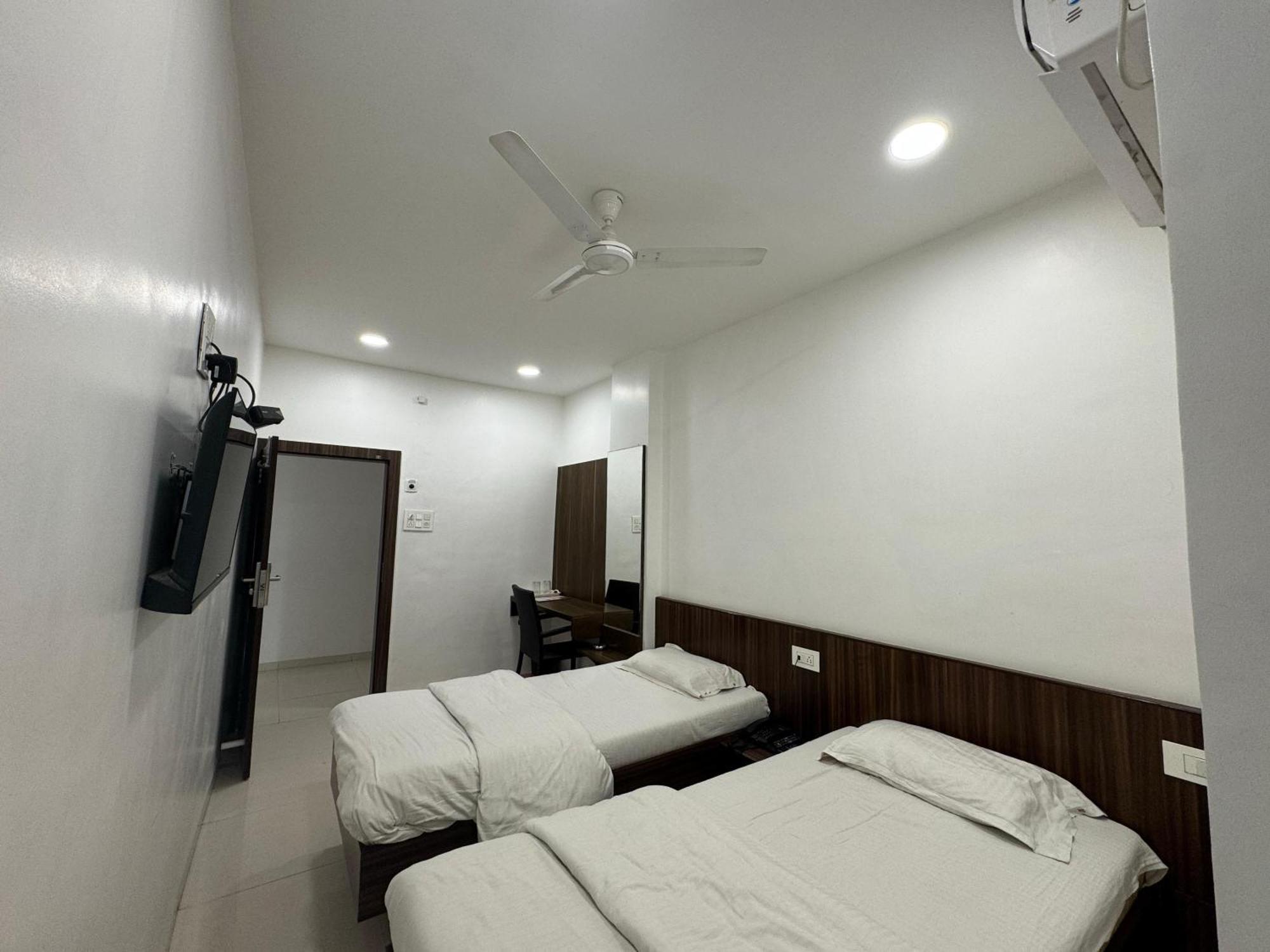 Hotel New Samrat アウランガーバード エクステリア 写真