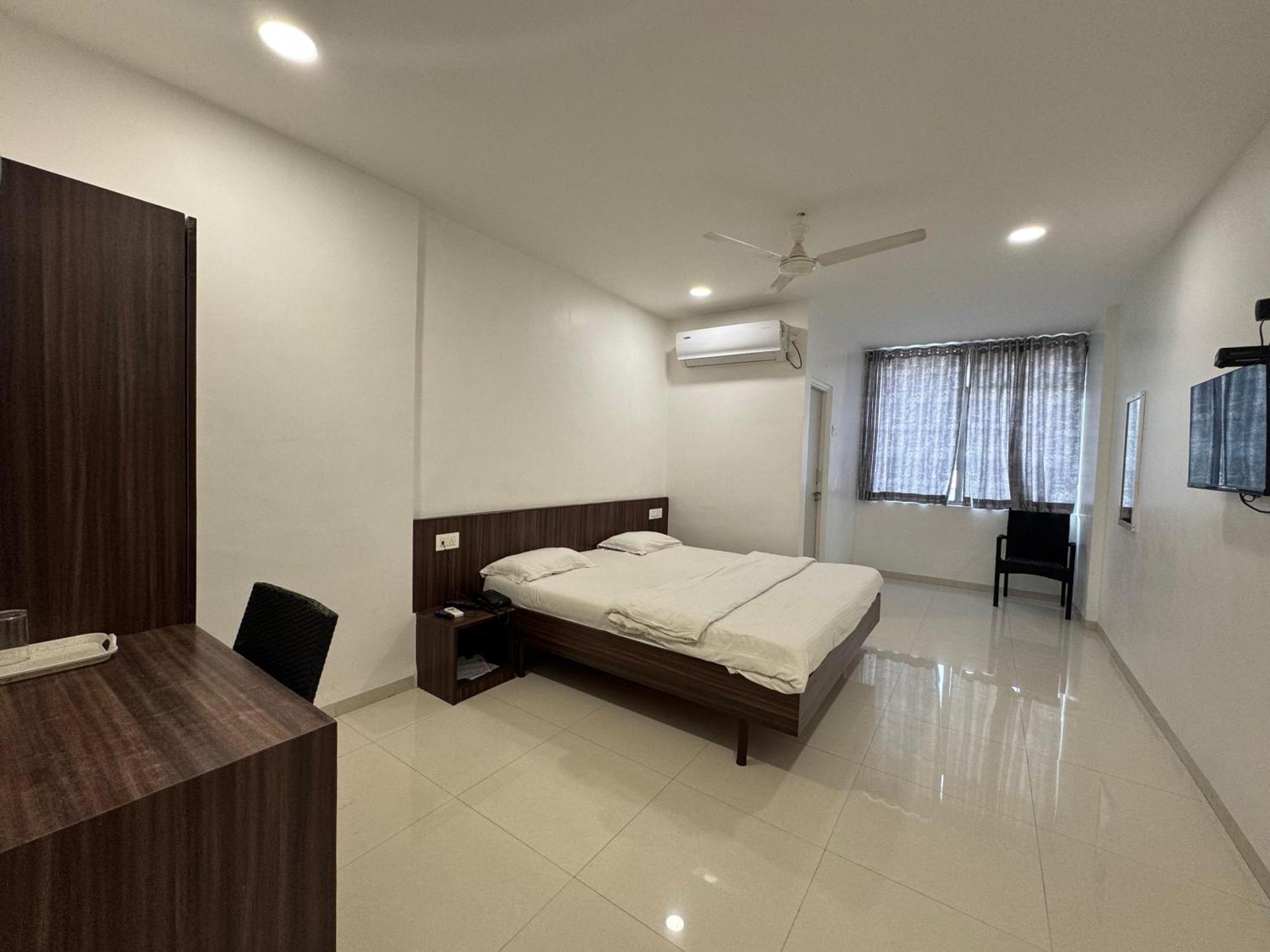 Hotel New Samrat アウランガーバード エクステリア 写真