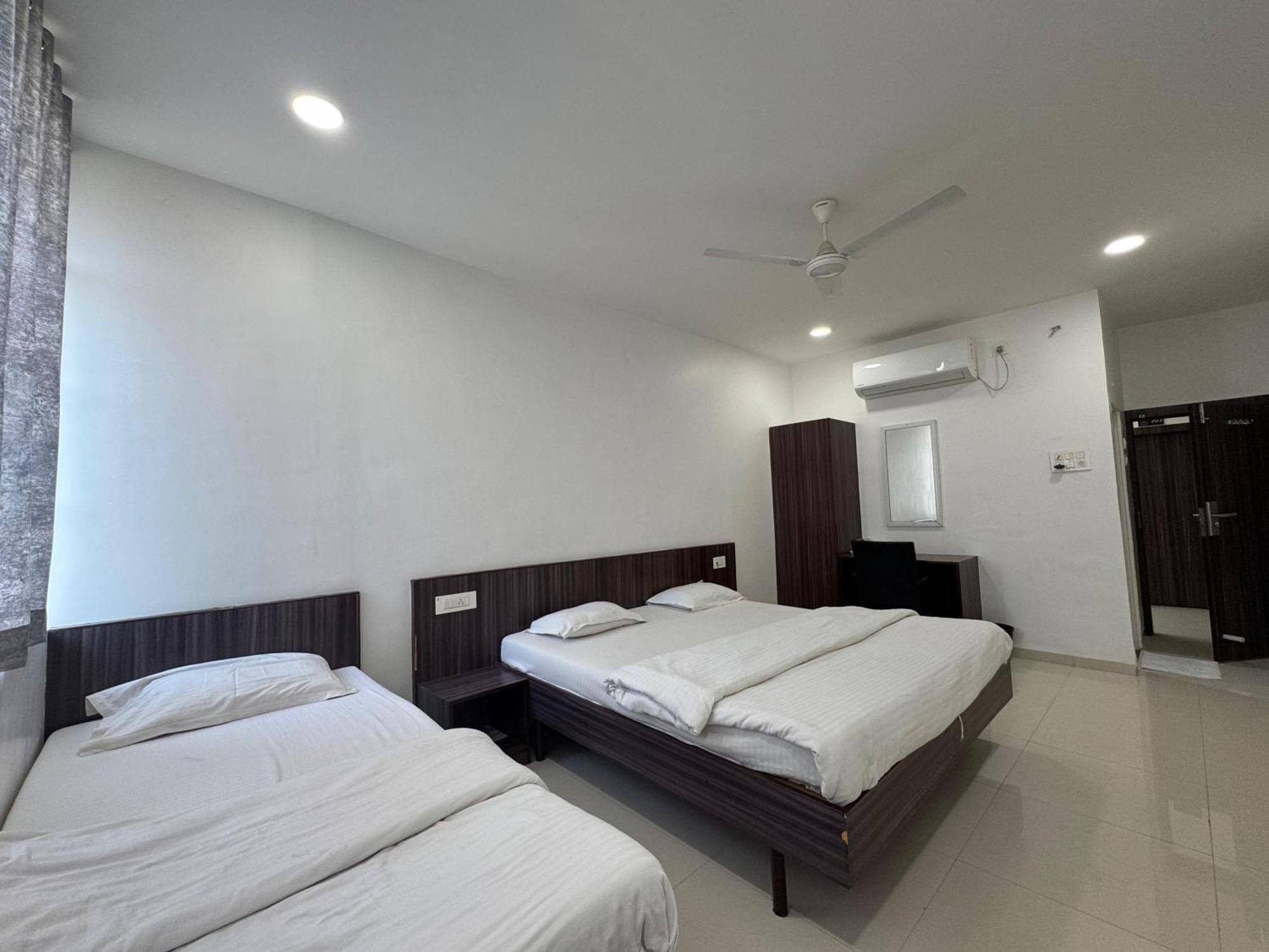 Hotel New Samrat アウランガーバード エクステリア 写真